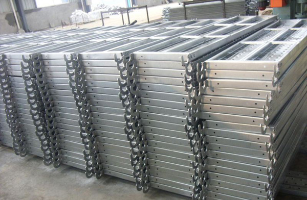 Mâm giáo hoàn thiện 1600x360mm có móc