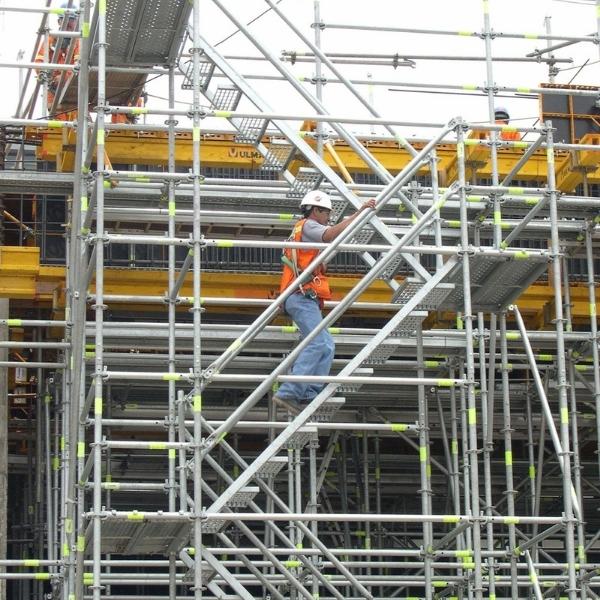 Thang leo giàn giáo công trình xây dựng