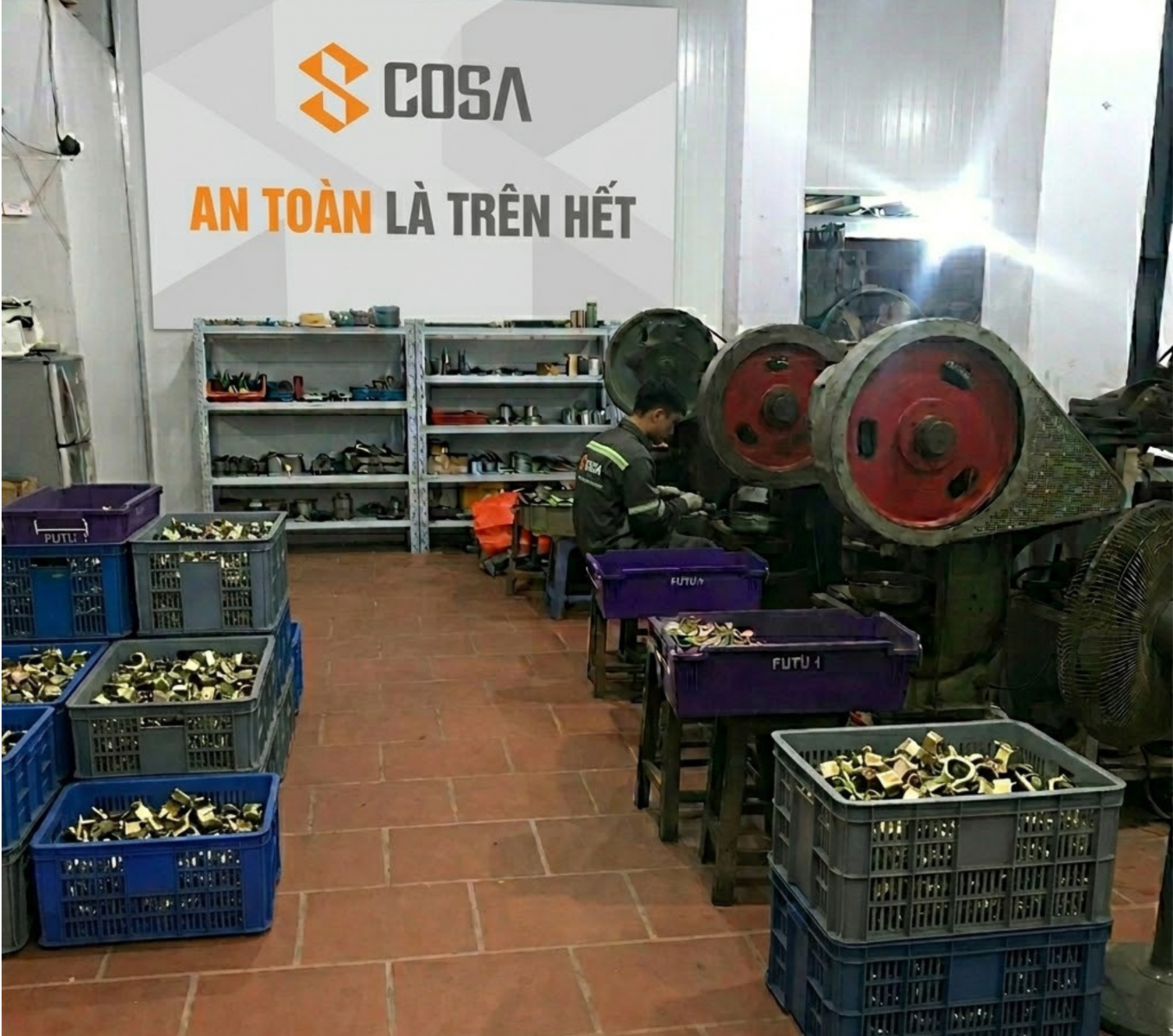 xuong-san-xuat-khoa-giao-cosa.jpg